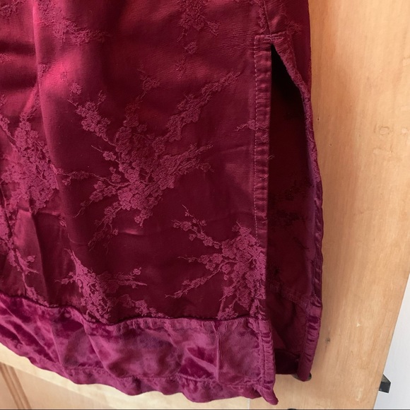 CP Shades rayon red skirt w velvet trim in small - Picture 8 of 13